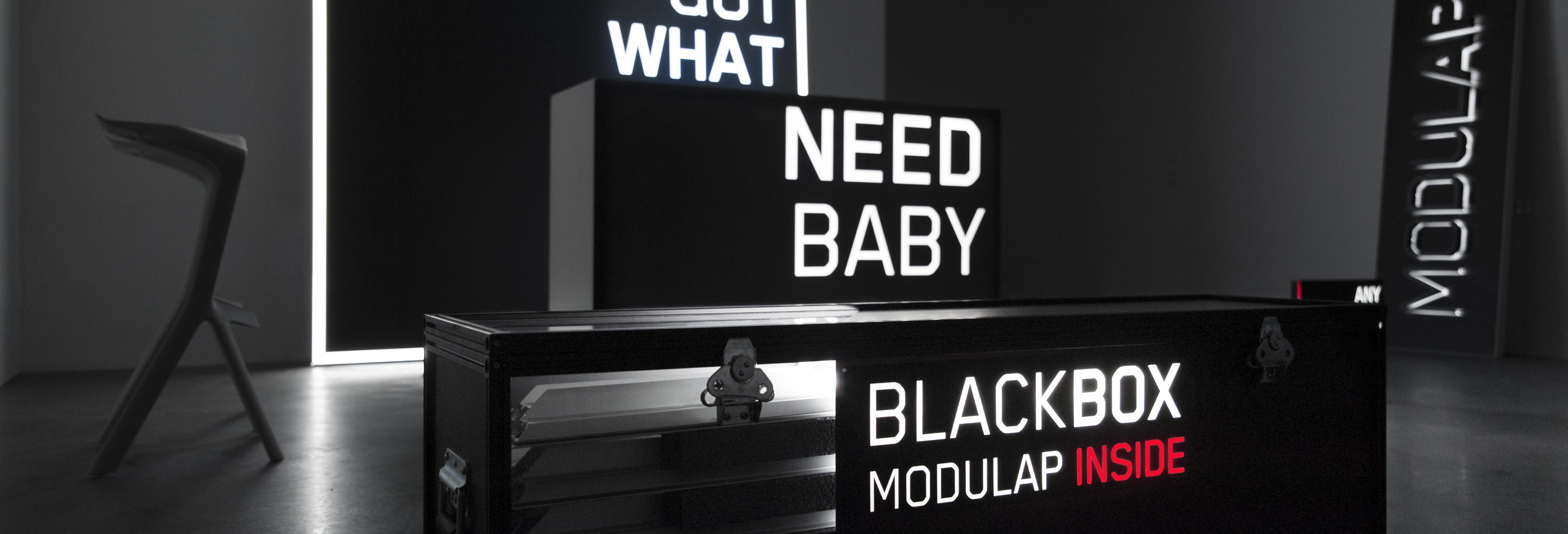 Clip Modulap - Display Stand Black Box